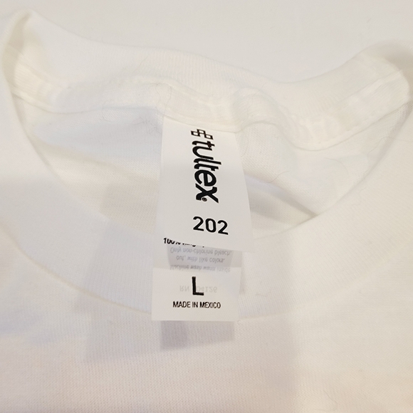 Motley Crue The Stadium Tour 2022 Official Merch Graphic Tee Size Large NEW! - Picture 3 of 8